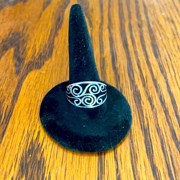 Jewelry - 2 for $12. A silver design ring in size 8